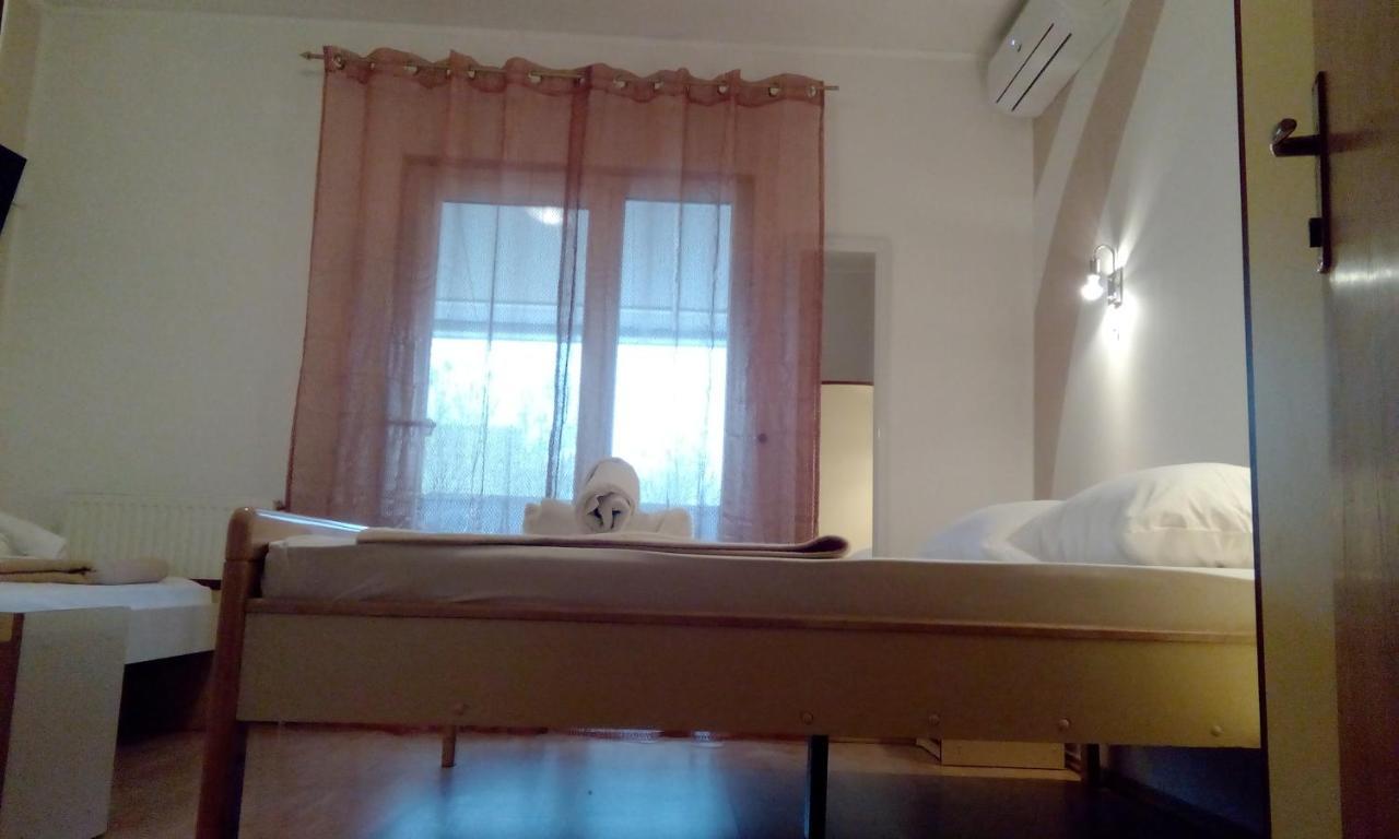 Apartments Meri Vodice Esterno foto