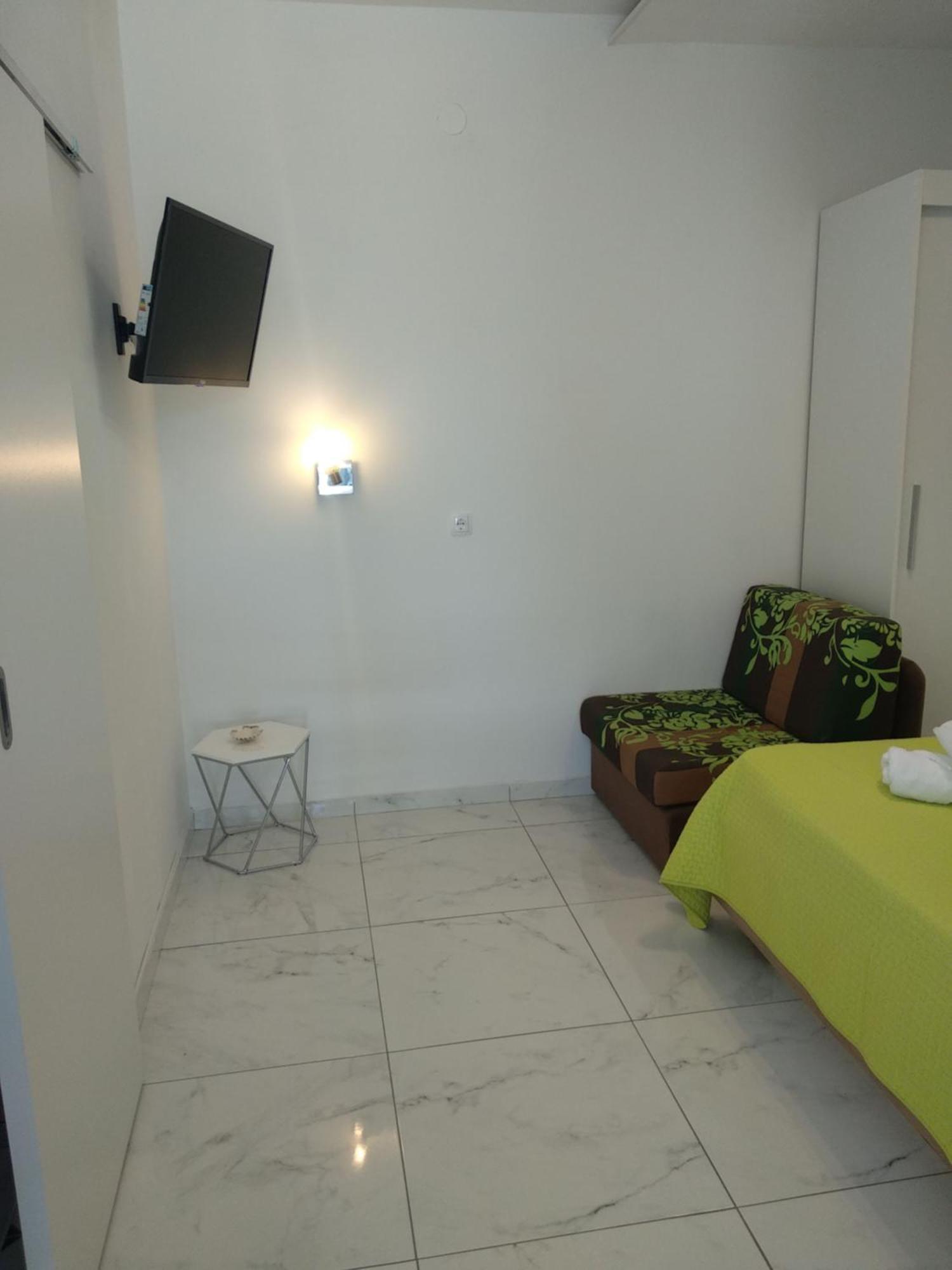 Apartments Meri Vodice Esterno foto