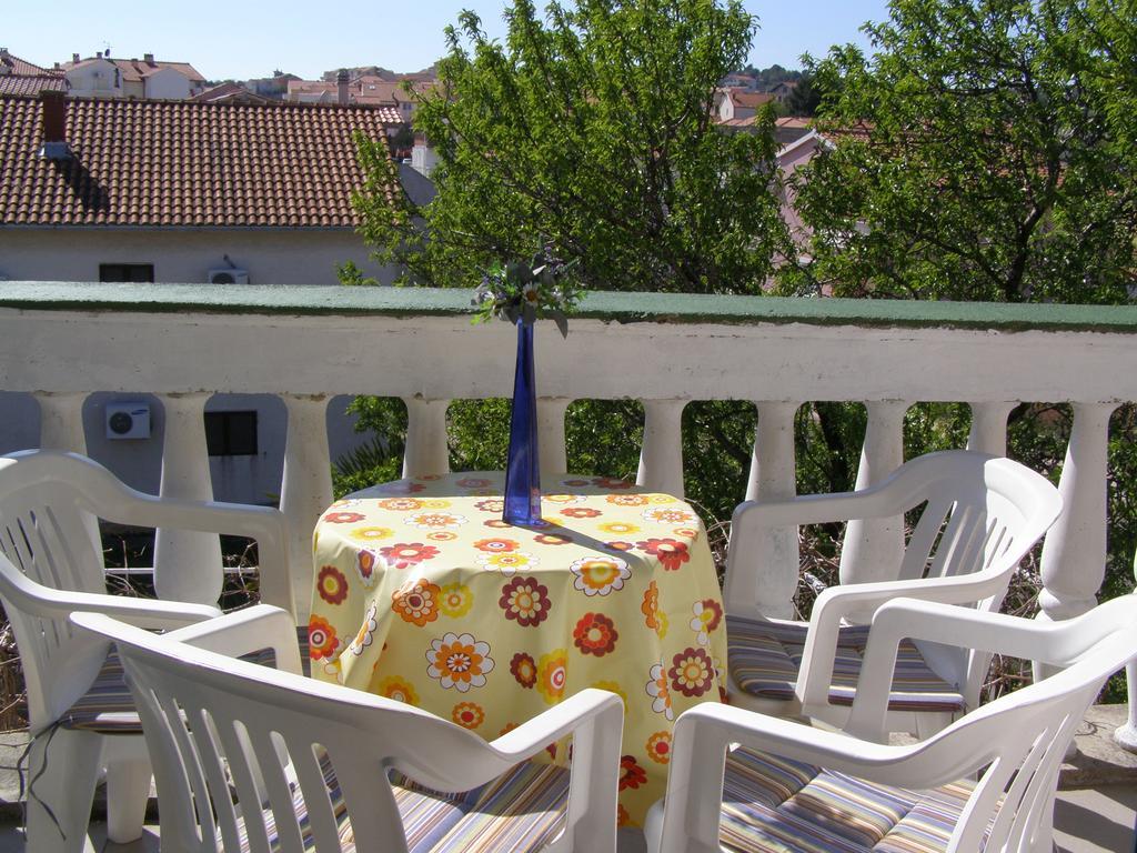 Apartments Meri Vodice Esterno foto