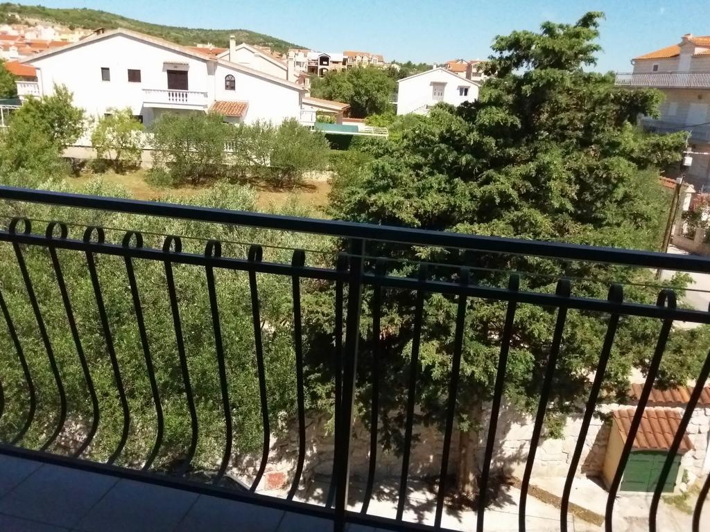 Apartments Meri Vodice Esterno foto