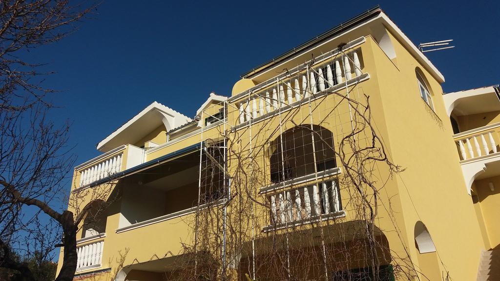 Apartments Meri Vodice Esterno foto