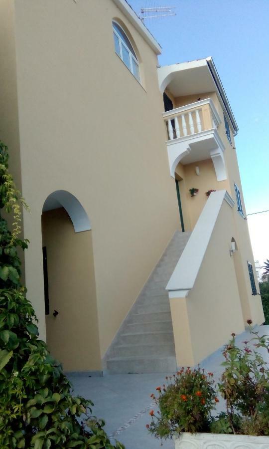 Apartments Meri Vodice Esterno foto